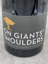 画像をギャラリービューアに読み込む, On Giants' Shoulders Pinot Noir 2019　よりどり12本で15％off対象
