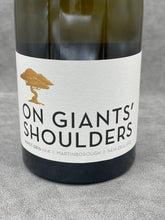 画像をギャラリービューアに読み込む, On Giants' Shoulders Pinot Gris 2018　よりどり12本で15％off対象

